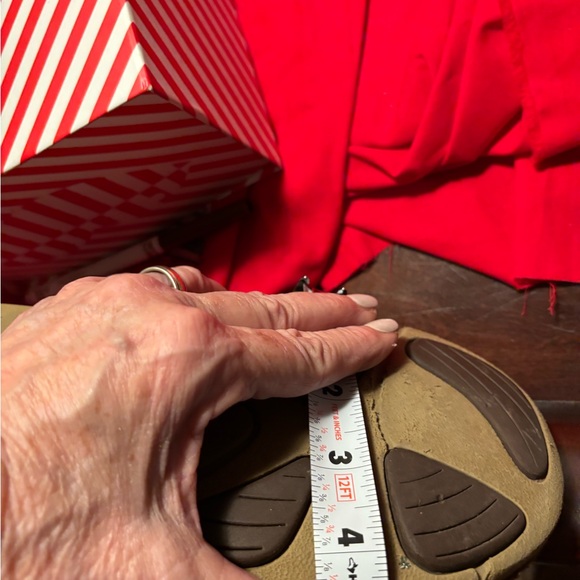 UGG AUSTRALIA UPSIDE 5163 TALL LACE UP SUEDE BROWN BOOTS /SHEEP SKIN LINING - Picture 6 of 7